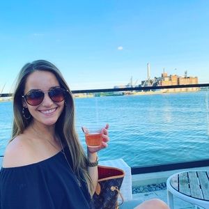 Meet your Posher, Sam